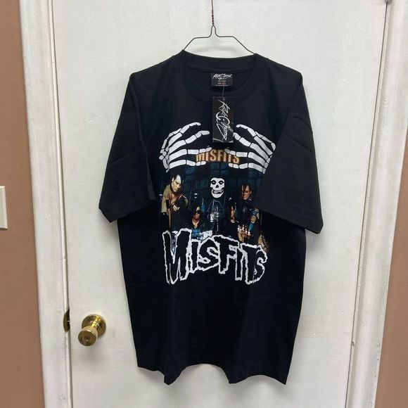 Black Graphic Tee - Short Sleeve - Picture 2 of 6